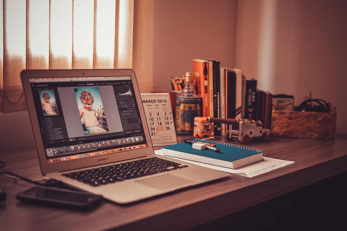 How to Create a Seamless Repeating Motif in Vector Software